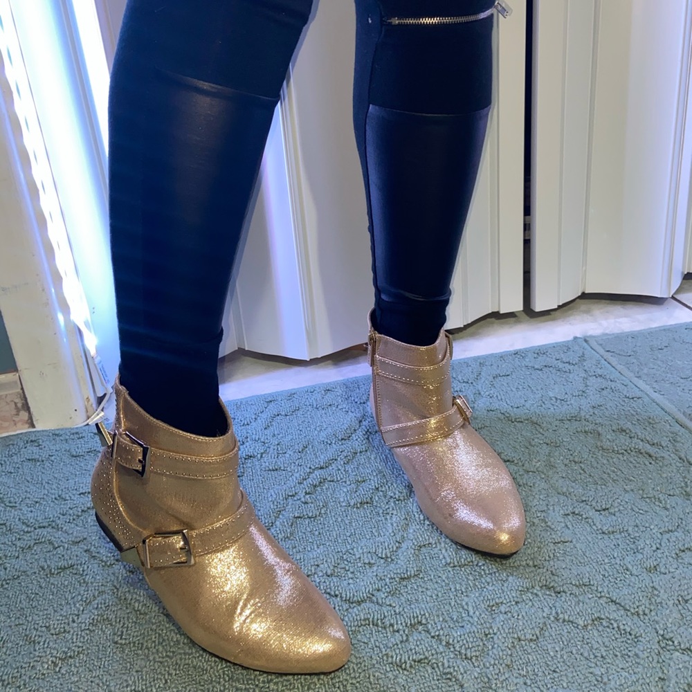 🌟GLAM Metallic Gold Booties🌟